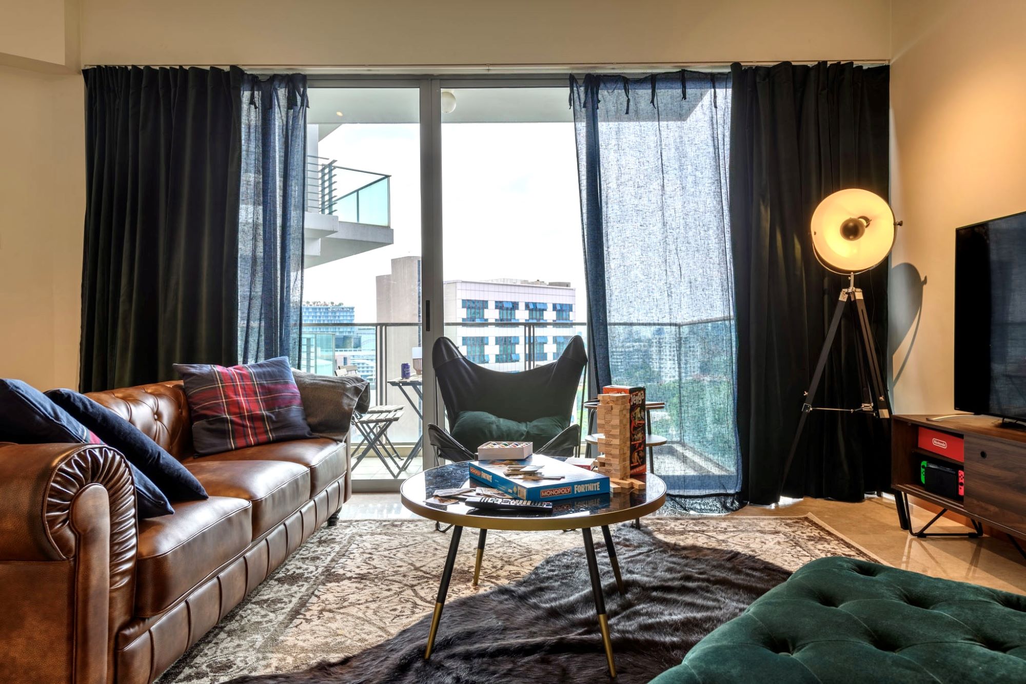 1503-LIVING-RM-.jpg - URBANA