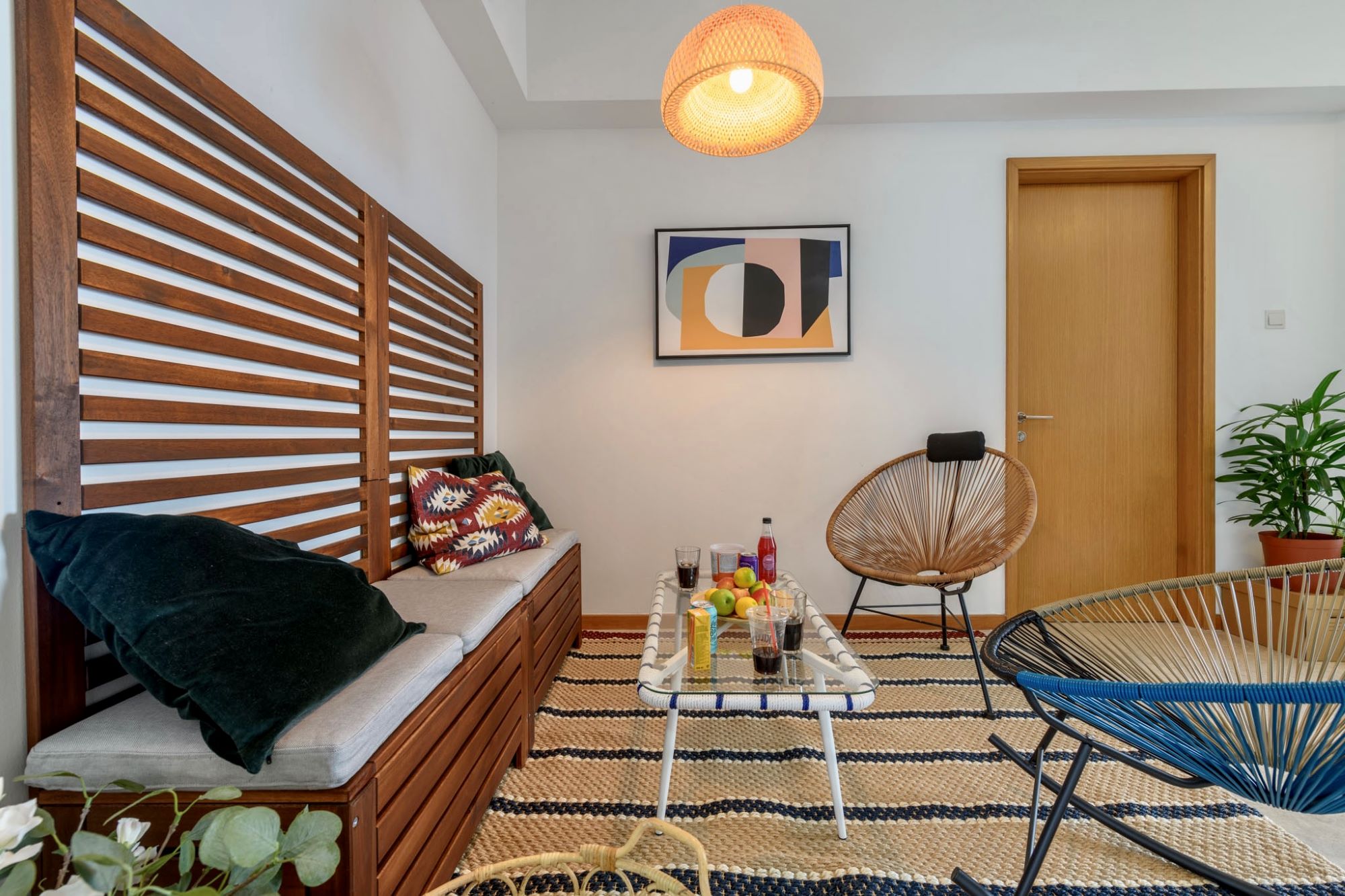 2003-LIVING-RM.jpg - URBANA