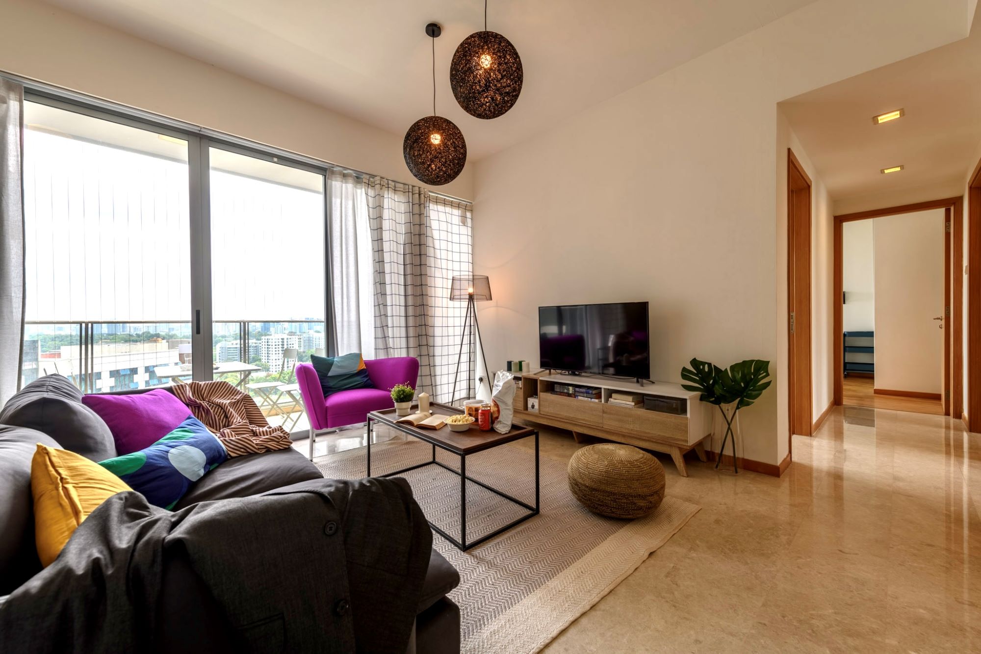 2003-LIVING.jpg - URBANA