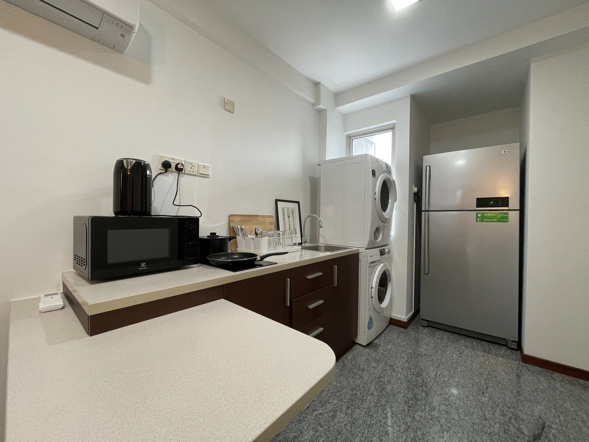 IMG_6891.HEIC.jpg - 60 WILKIE