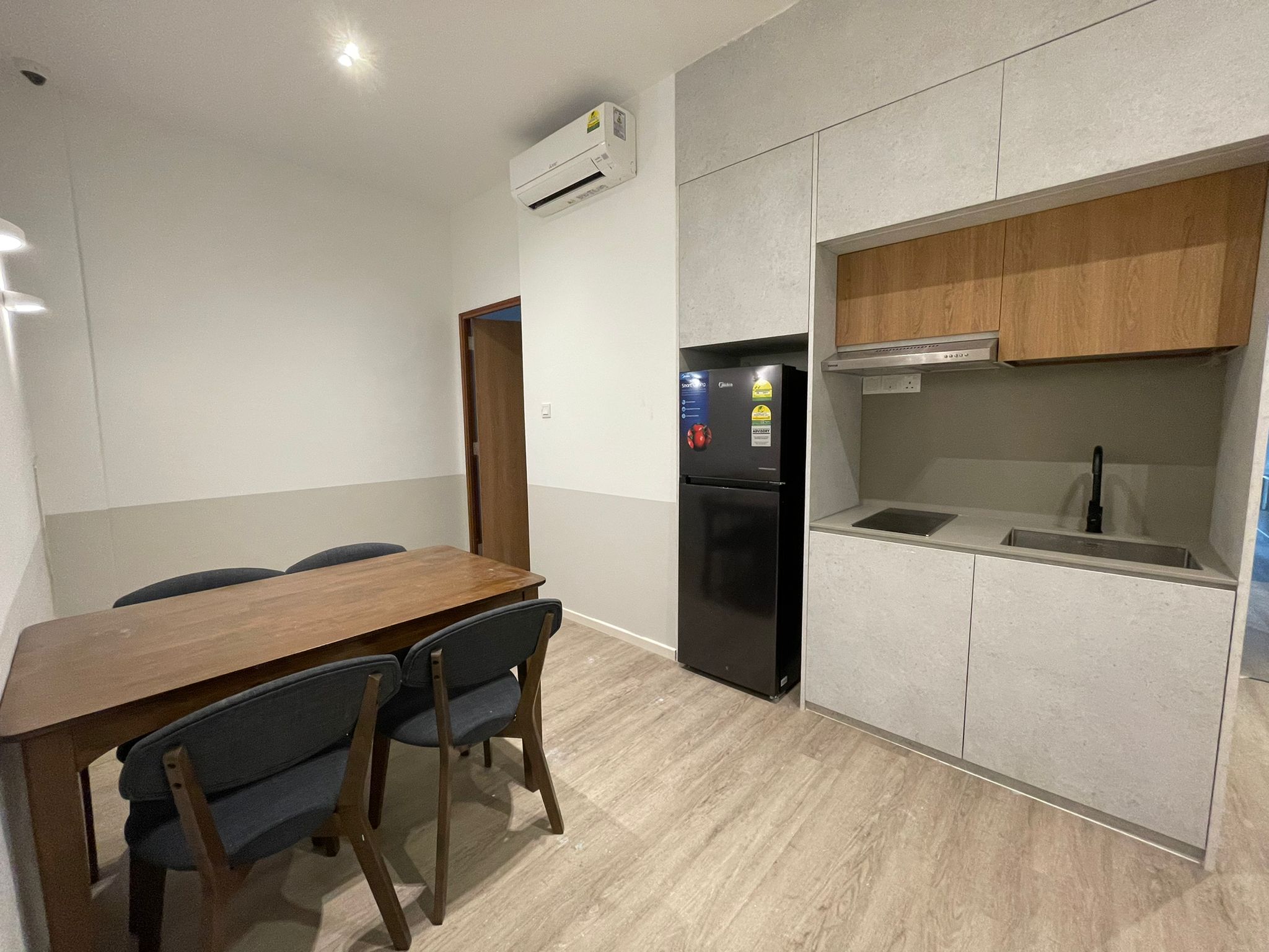 PHOTO-2022-06-09-11-22-25.jpg - 257 OUTRAM