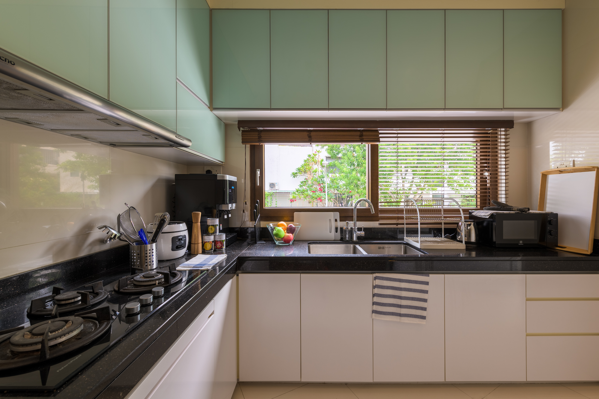 Sixth-Ave-Kitchen-V2.jpg - 24A SIXTH AVENUE