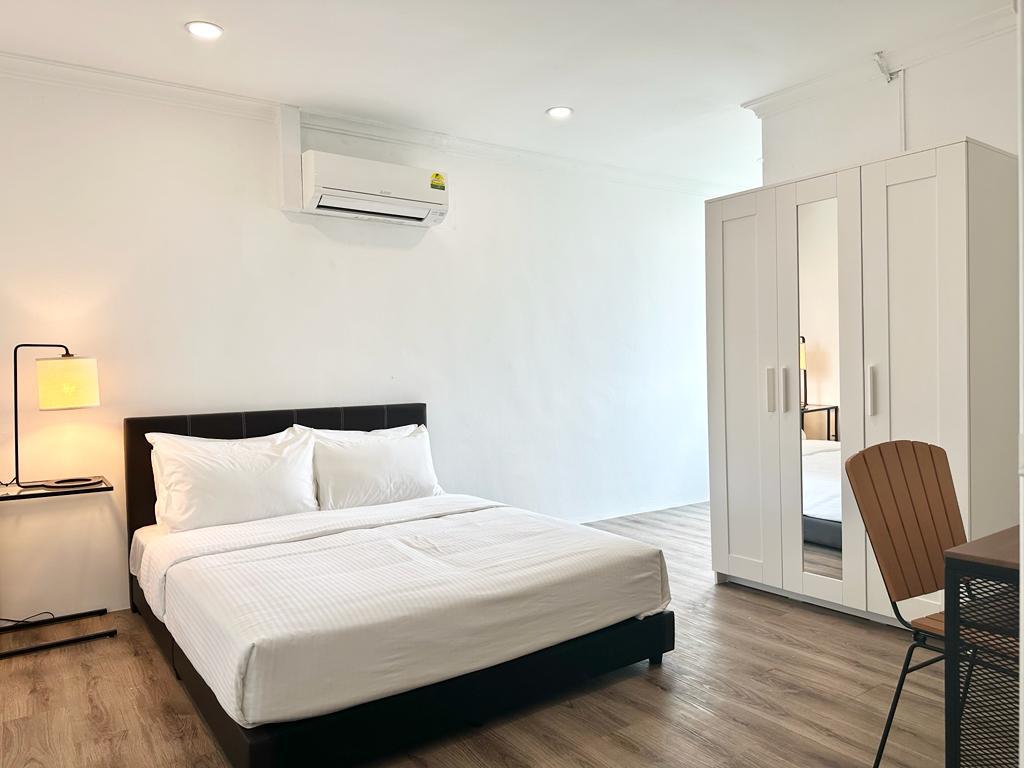 Executive Superior B