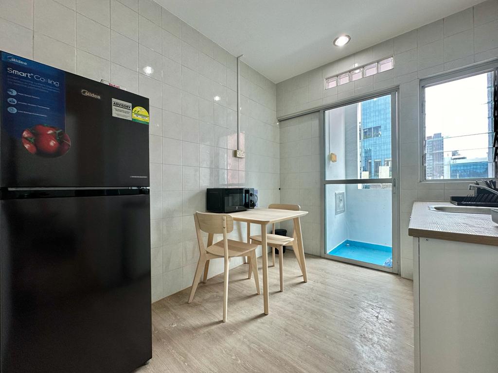 7.jpeg - 18 ROBERTS LANE