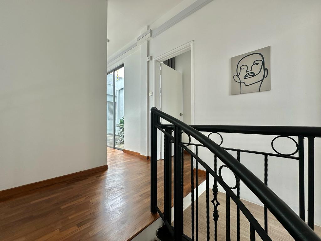 9.jpeg - 18 ROBERTS LANE