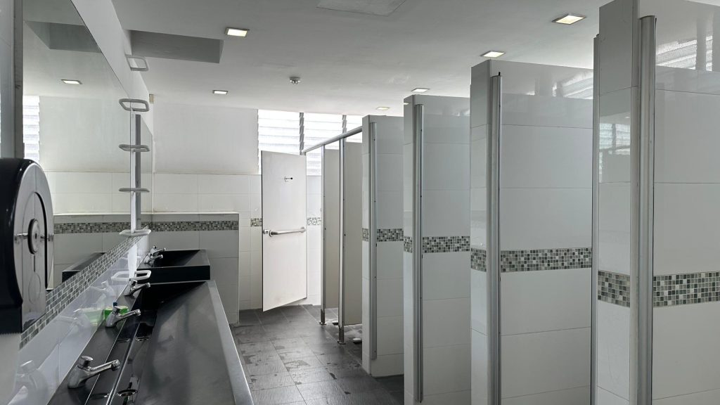 COMMUNE on Henderson