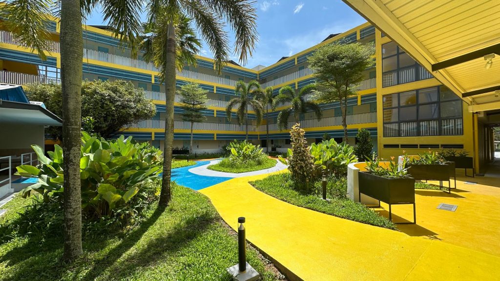 COMMUNE on Henderson