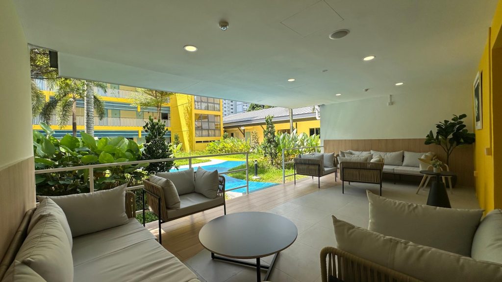 COMMUNE on Henderson