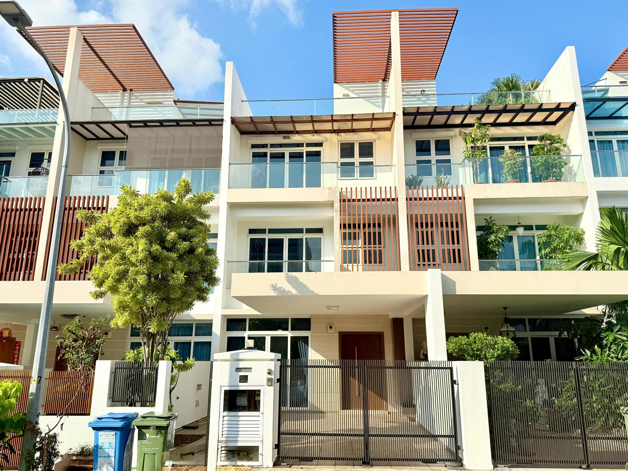 Facade.jpg - 109H HIGHLAND ROAD